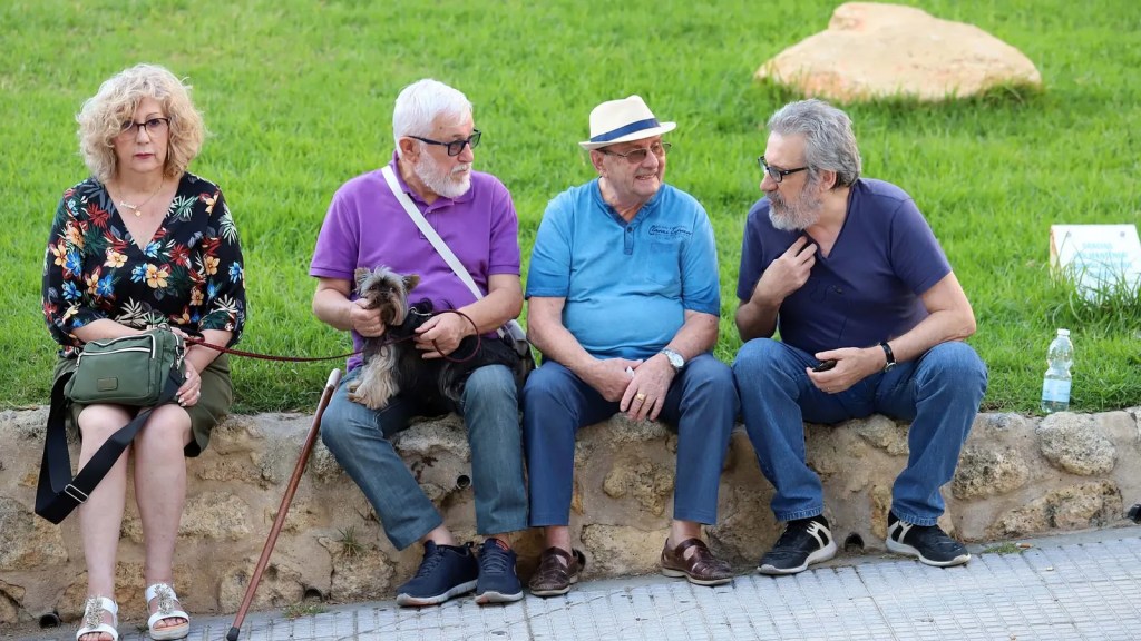 La campaña del capital contra nuestros mayores